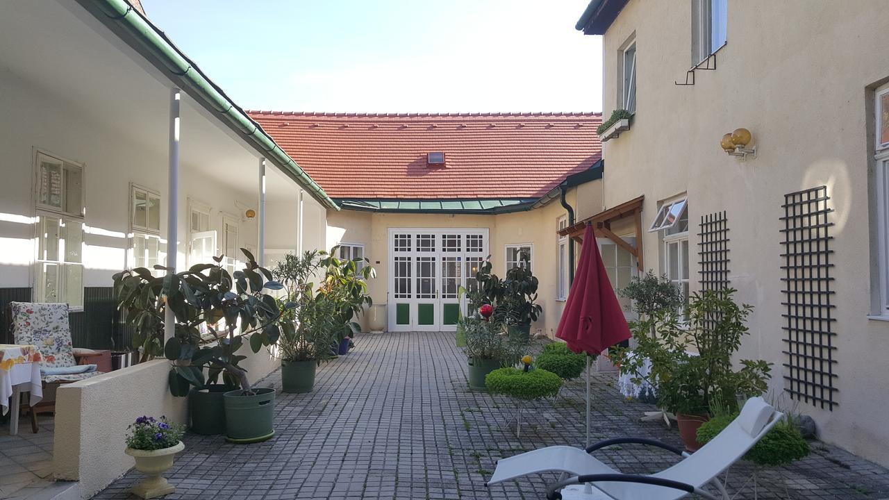 Pension Margit Baden Exterior photo